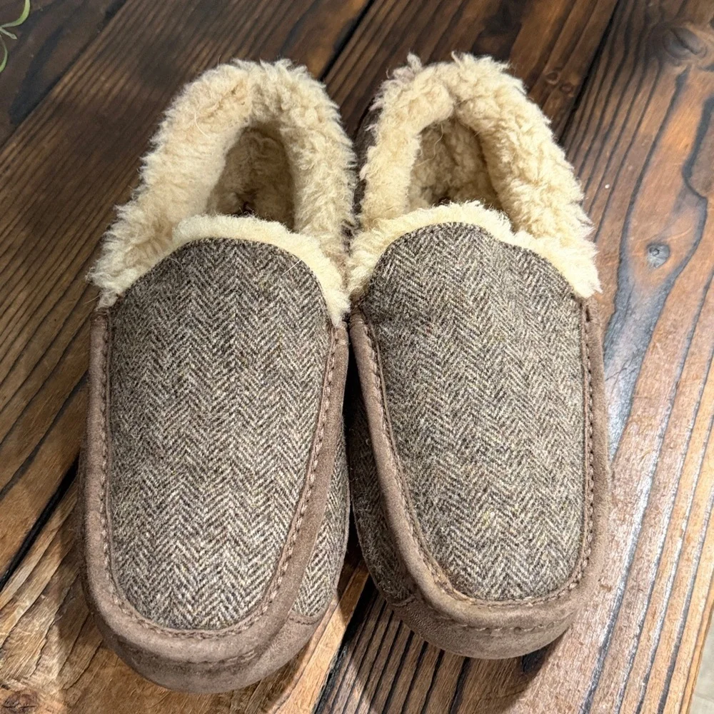 Ugg Men's Cozy Brown Herringbone Wool Slippers